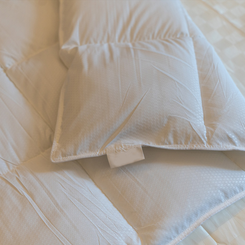 Alright single blanket | White single blanket | White blanket