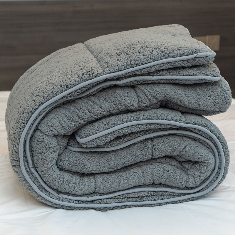 Lamb down comforter | Lamb down comforter supplier | Lamb down comforter factory